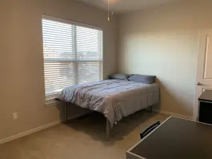 Elegant 4Br Apartment the Nest Lawrence with Pool