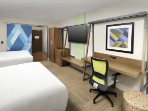 Holiday Inn Express & Suites North Brunswick
