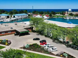 Wyndham Garden Kenosha Harborside