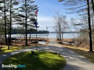 20 Mile Bay - Lake View - 4 Bedroom