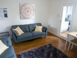 Comfortable Equipped House in Nuneaton Sleeps5 with Free Parking
