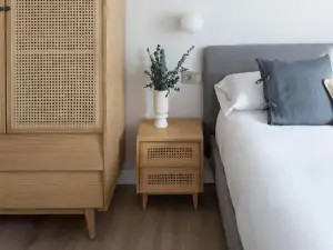 Meraki Suites