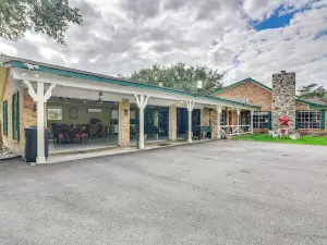 Family Home on 30 Acres in Manvel!