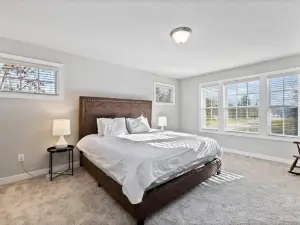 Indoor and Outdoor Pools and Hiking Access - Spectacular Family Escape