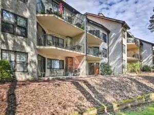 Cozy Pocono Mountain Escape