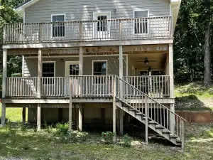 4-Bedroom Lake House in East Okoboji Lake