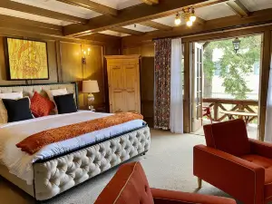더 래치 인 B&B 앤드 레스토랑