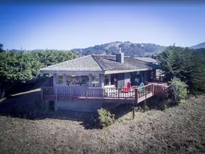 Panoramic Ocean Views !!!