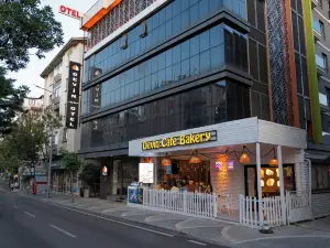 Devin Otel