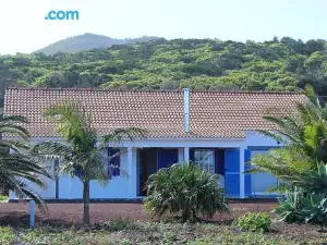 2 Bedrooms House with Sea View and Enclosed Garden at Baixa