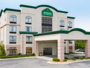 Holiday Inn Express & Suites Augusta West - Fort Eisenhower