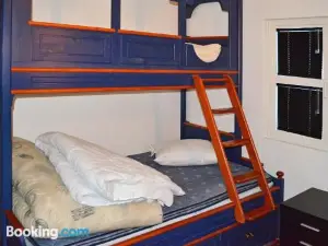 6 Person Holiday Home in Inndyr