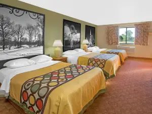 Super 8 by Wyndham Howe