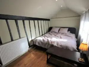 Best Located and Beautifully Renovated Cottage