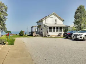 Waterfront Lake Erie Vacation Rental on the Strip!