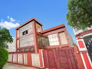Super Hotel O Jankipuram Vikas Nagar
