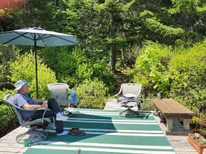 Private cabin on water nestled in  foothills of scenic Mt. Cardigan