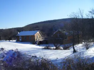 220 acre Country gentlemens Estate for Family Reunions