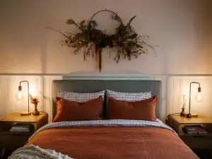 41 Found - Lux Vintage Home with Outdoor Bath