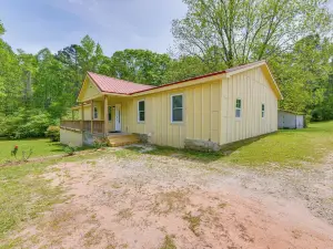 Hike, Swim and Explore Secluded Hideaway in Shiloh!