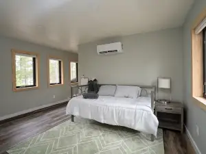 The Dreadnought at Eleanor Lake - Hiller Vacation Homes