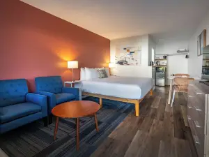 Okanagan Lakefront Resort