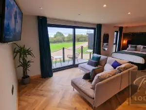 TT Lodges