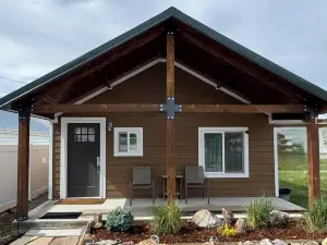 Cozy Cabin with Style