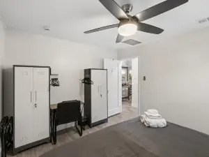 Charming Sky Cove: SFO Haven