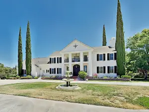 Incredible 6,800 Square Foot Wine Country 5 Bedroom Home