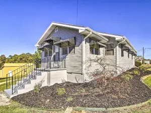 Lakeview Home - 1 Mile from Bull Shoals Lake!