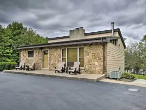 Indian Lake Retreat w/ Wet Bar & Covered Deck