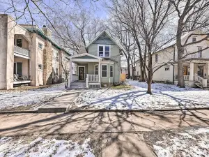 Newly Renovated Home Close to Dtwn Lawrence!