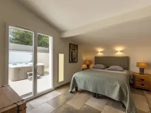 Casa Dina
