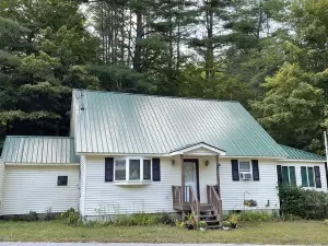 Adirondack Creekside Cottage-Sportmen’s Delight