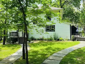 Peaceful and Stylish Upstate Retreat near Minnewaska, Inness and Arrowwood Farms