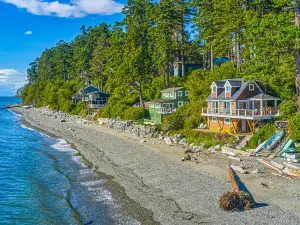 Seaside Serenity - Unit 2 Point Roberts House