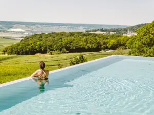 Royal Champagne Hotel & Spa