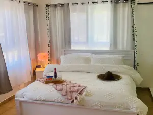 Tropical Studio Boutique - Cerca de Gozalandia