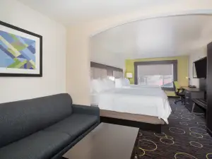 Holiday Inn Express & Suites Tucumcari