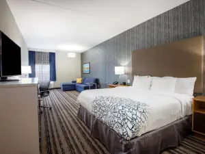 La Quinta Inn & Suites by Wyndham Buffalo Amherst