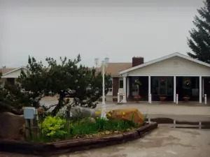 Athabasca Lodge Motel