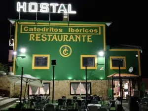 Hostal Catedritos Ibéricos A-5 Km 154 A 5 KM de Oropesa A 1 KM de Herreruela de Oropesa