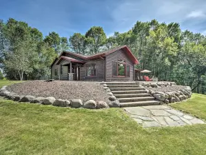 Quiet Lakeside Cabin Patio and Stunning Views!