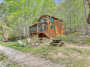 Idyllic Southern Indiana Cabin Near Patoka Lake!