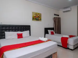 RedDoorz Syariah Near RS Hermina Yogyakarta