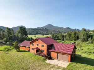 Remote WY Ranch w/ 170 Acres & Views Galore!