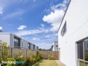 Brand new 4beds home Minutes from M1 and Local Shops