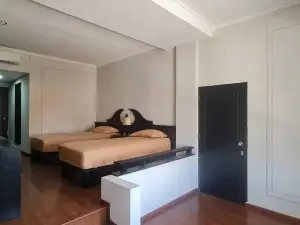Lyly Guest House Kartini