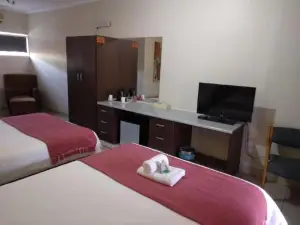 Oasis Hotel